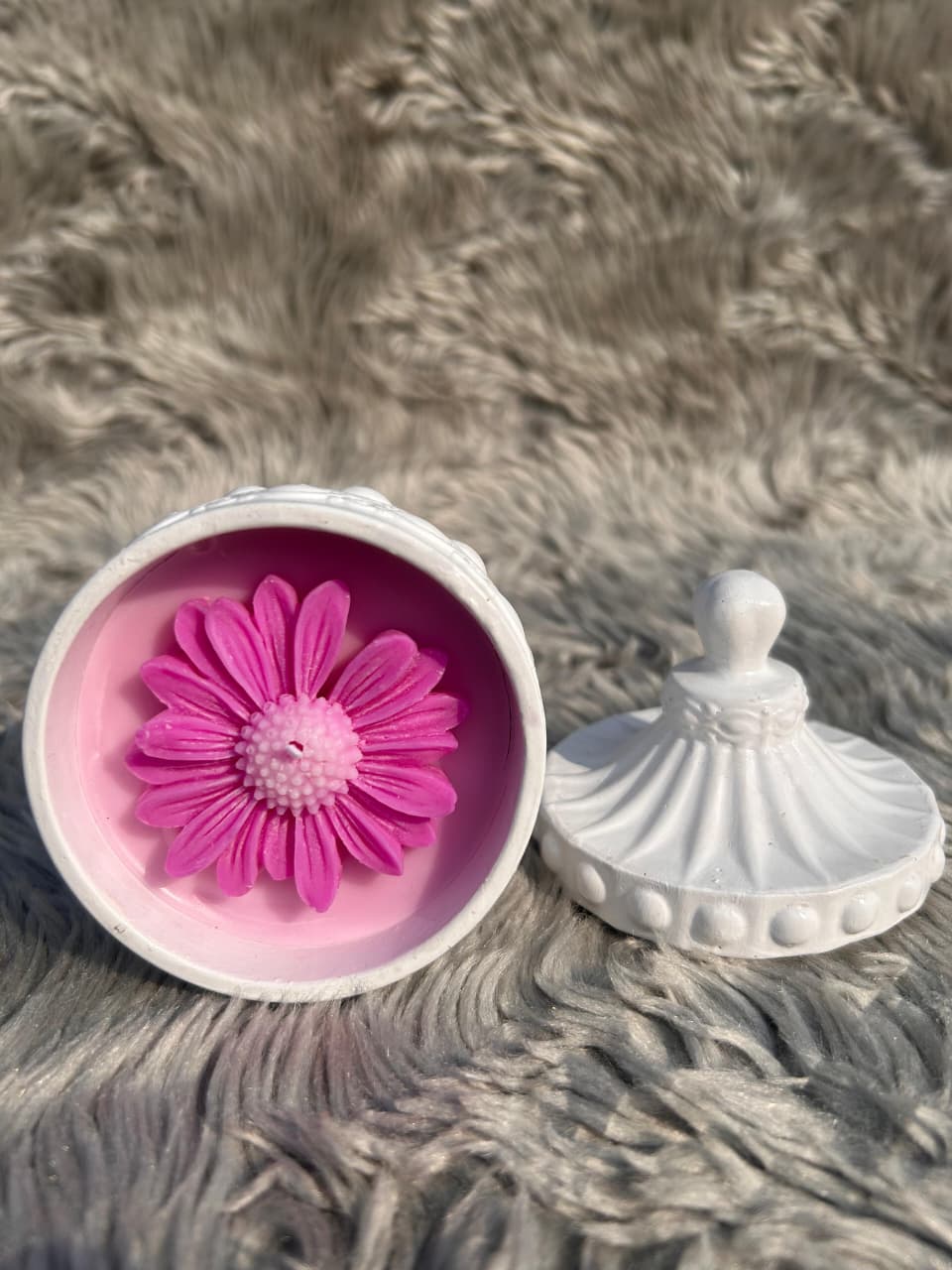 Glowora Jesmonite Pot Candle with Floral Design