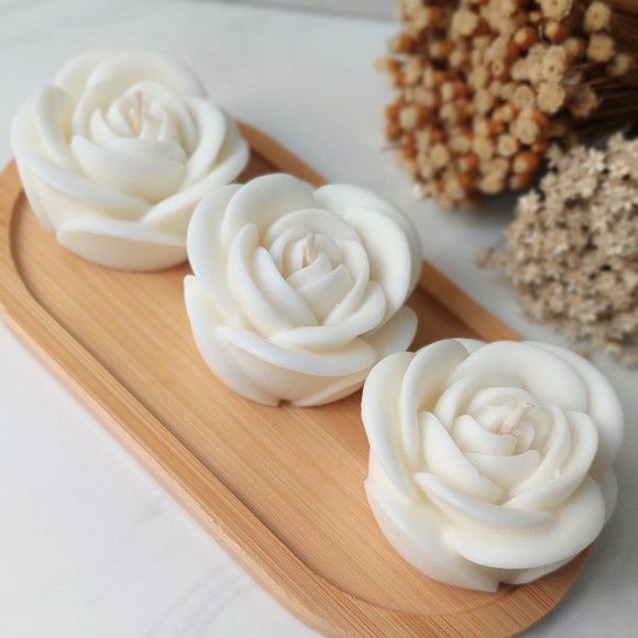 Glowora Luxury Rose Flower Scented Candle with Gold Leaf