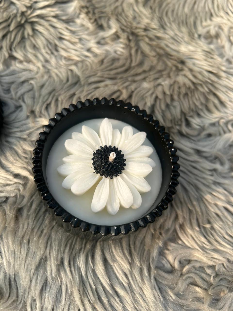 Glowora Handmade Jesmonite Black Ribbed Scented Candle