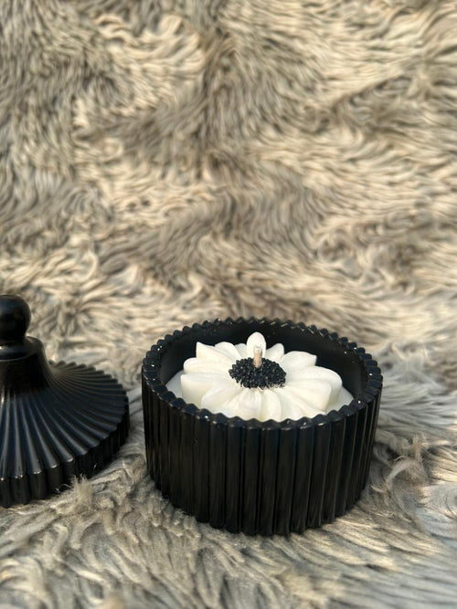 Glowora Handmade Jesmonite Black Ribbed Scented Candle