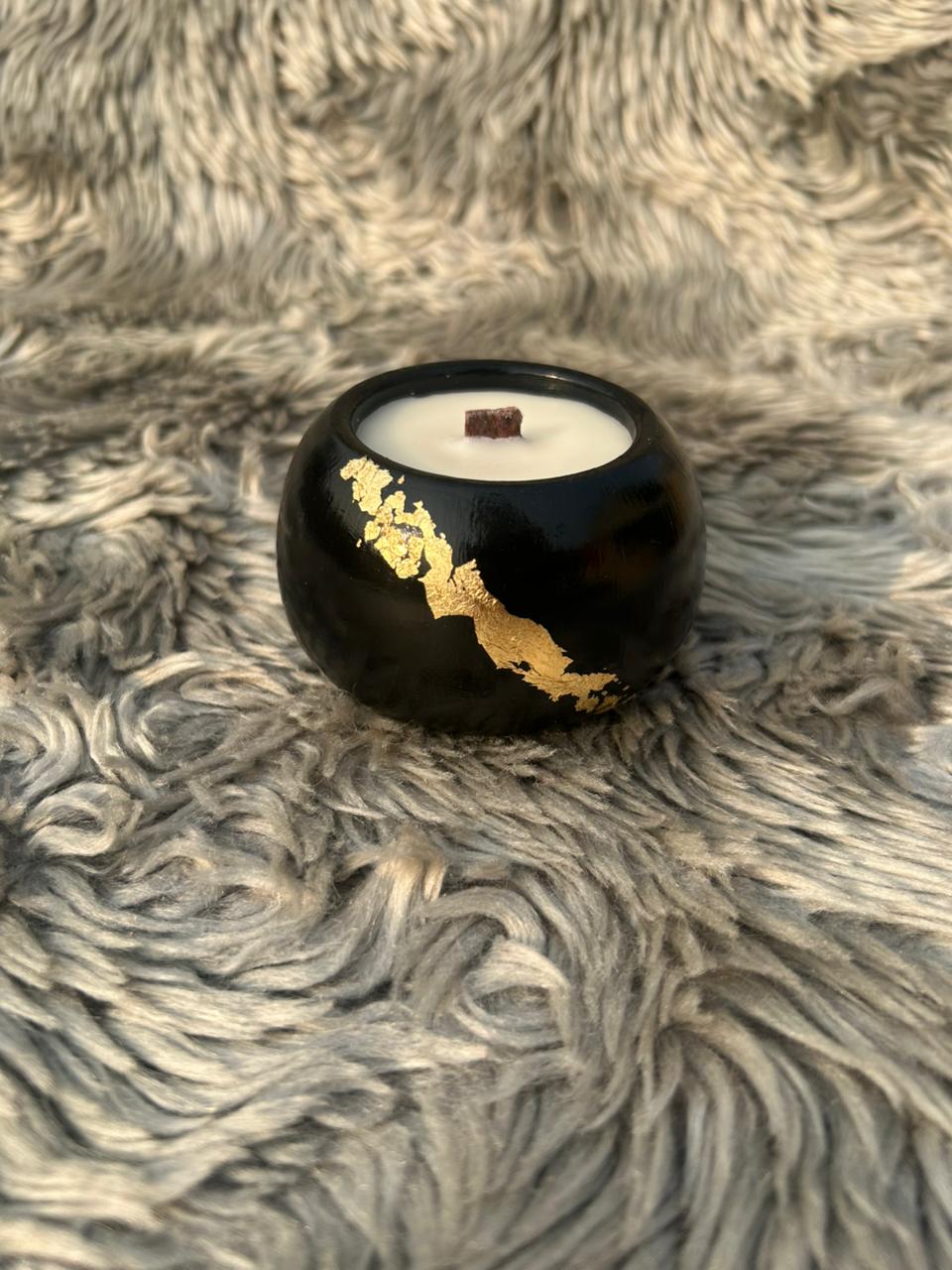 Glowora Luxe Black Jesmonite Candle with Gold Leaf
