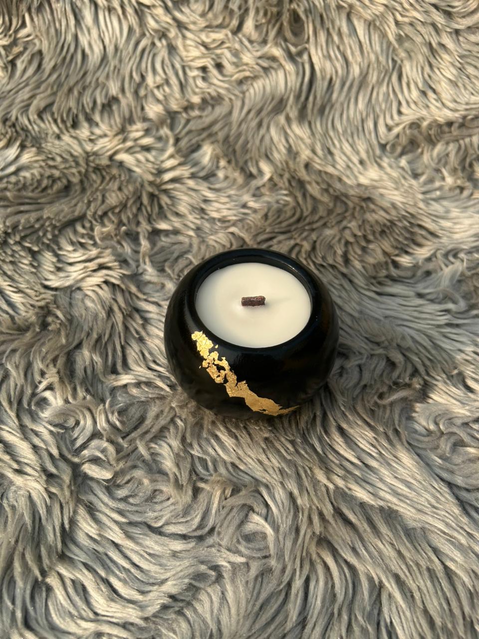 Glowora Luxe Black Jesmonite Candle with Gold Leaf