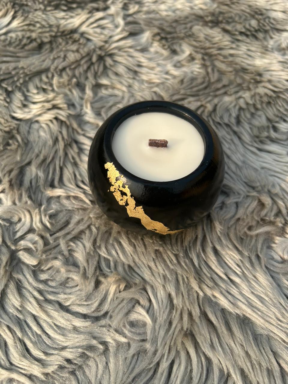 Glowora Luxe Black Jesmonite Candle with Gold Leaf