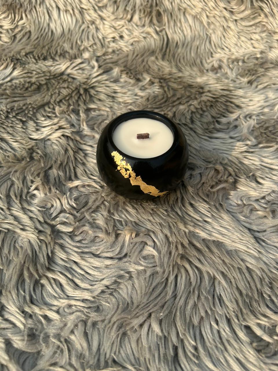 Glowora Luxe Black Jesmonite Candle with Gold Leaf