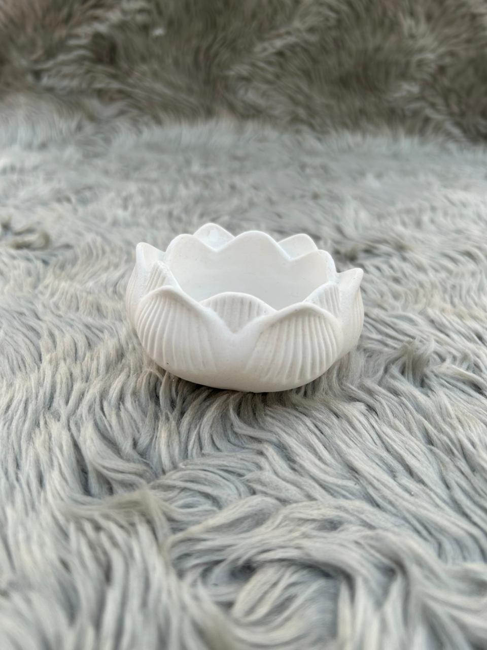 Handmade Jesmonite Lotus Bowl