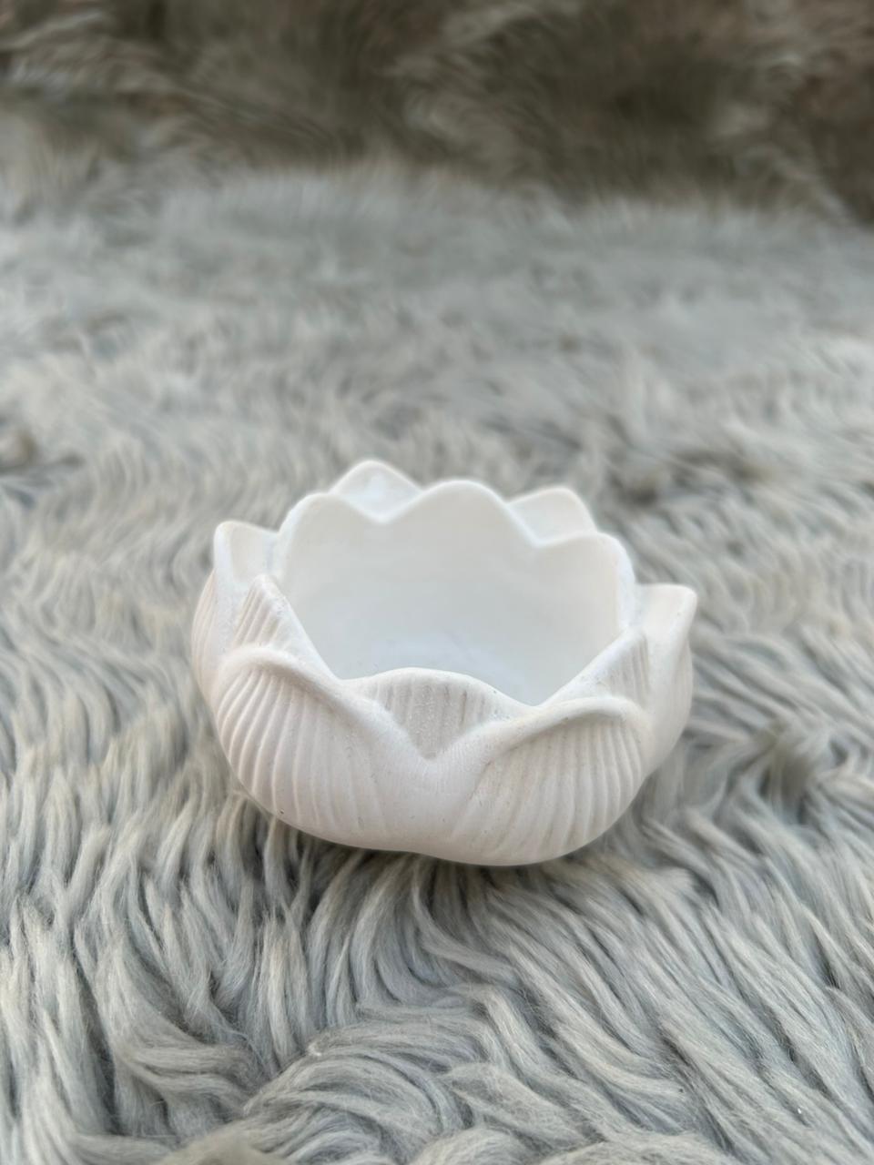 Handmade Jesmonite Lotus Bowl